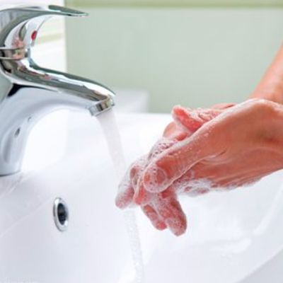 Decyl Glucoside Μη νιονικά επιφανειακά δραστικά Αχρωμικά έως Κίτρινα Χωρίς ερεθισμό Για καθαρισμό προσώπου