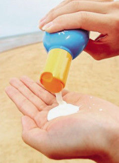 Allantoin Φυσικές ενυδατικές ουσίες Αντιερεθιστικές και μη αλλεργικές Κρυσταλλικές σκόνες για καθαριστικό προσώπου CAS97-59-6