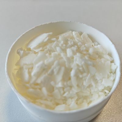 CAS 72175-39-4 PEG-20 Μεθυλογλυκόζη Sesquistearate Κοσμητικό υλικό με εξαιρετική ικανότητα γαλακτωματοποίησης